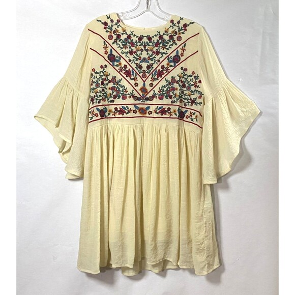 UMGEE Dresses & Skirts - Umgee Boho Floral Embroidered Mini Dress Size M Cream Multi Bell Sleeve NWOT